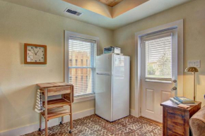 Centrally Located 5 Min to Beach Screen Porch